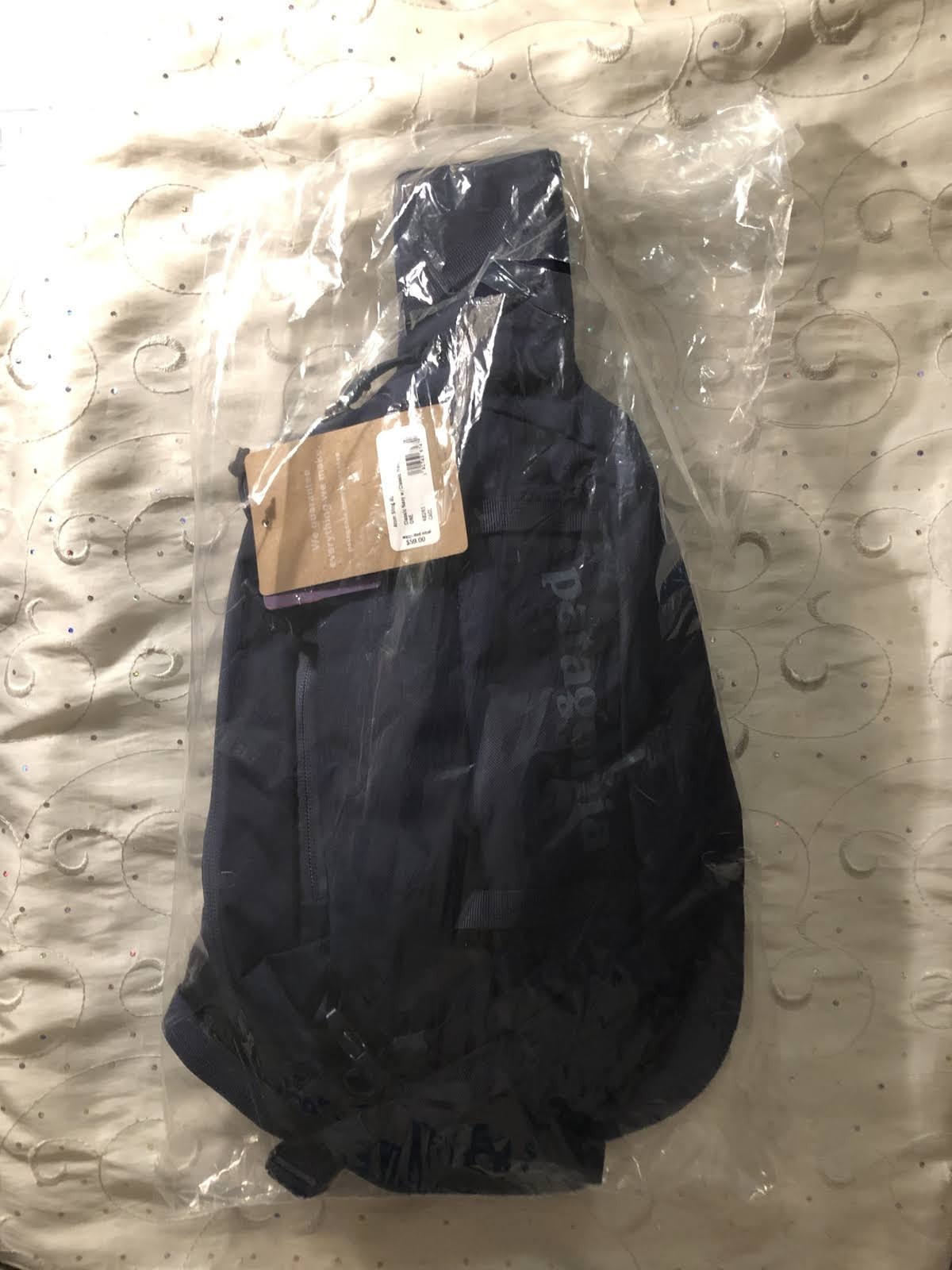 Patagonia Atom Sling 8L Classic Navy R2028