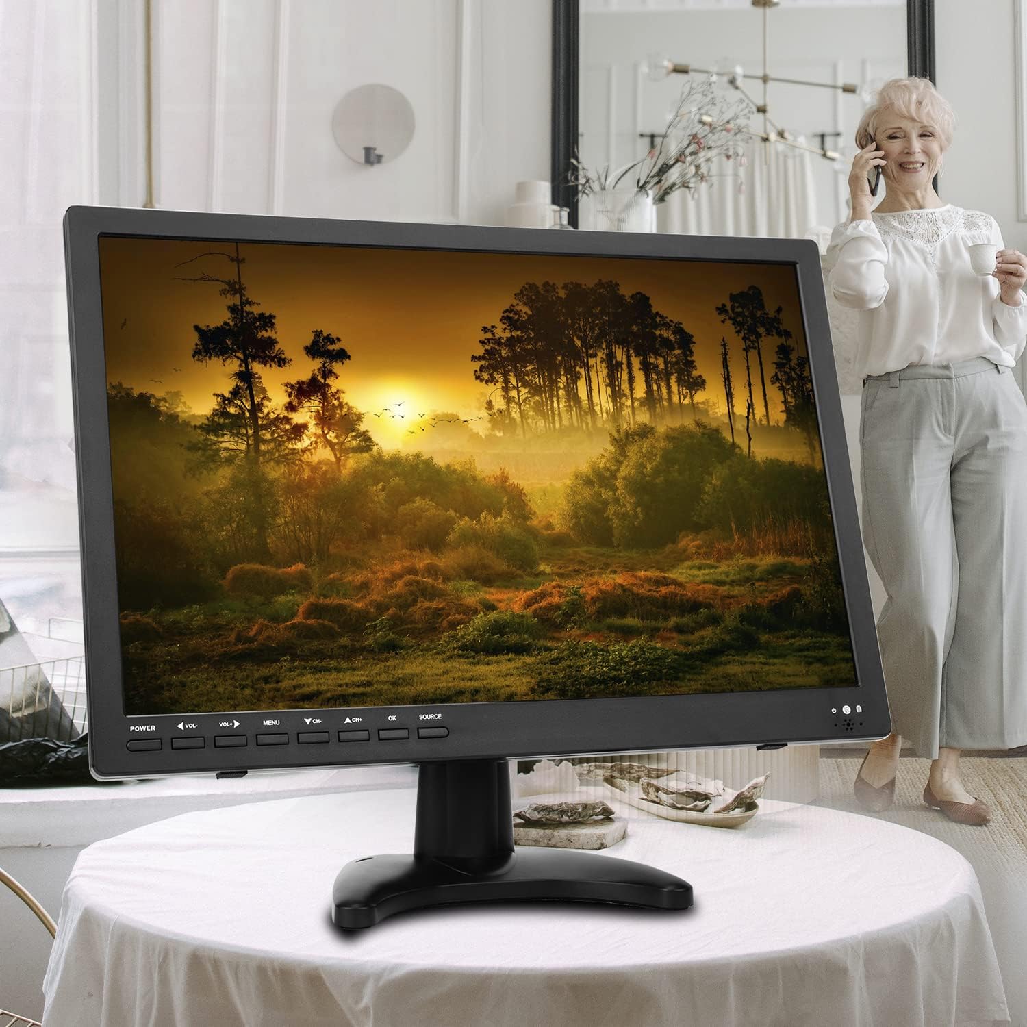 17 inch Widescreen LED Portable TV with ATSC Tuner, HDMI, USB V7802