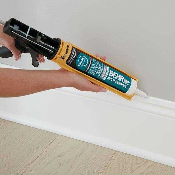 BEHR Multi-Purpose White Siliconized Acrylic Latex Caulk 10.1 oz I43096