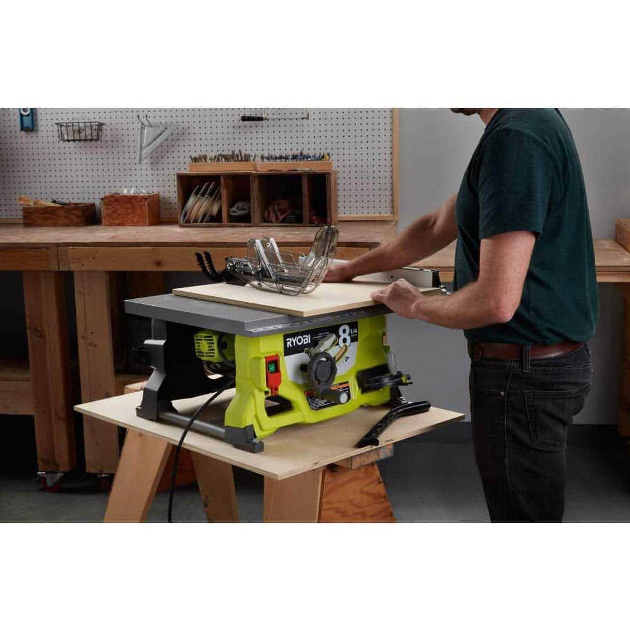 RYOBI RTS08 13 Amp 8-1/4 in Table Saw F7489