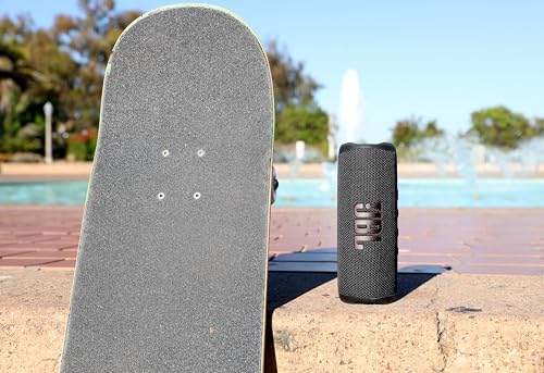 JBL Flip 6 Portable Bluetooth Speaker, IPX7 Waterproof, Blue H15391
