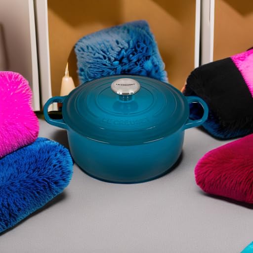 Le Creuset Enameled Cast Iron Signature Round Dutch Oven, 4.5 qt. E7937