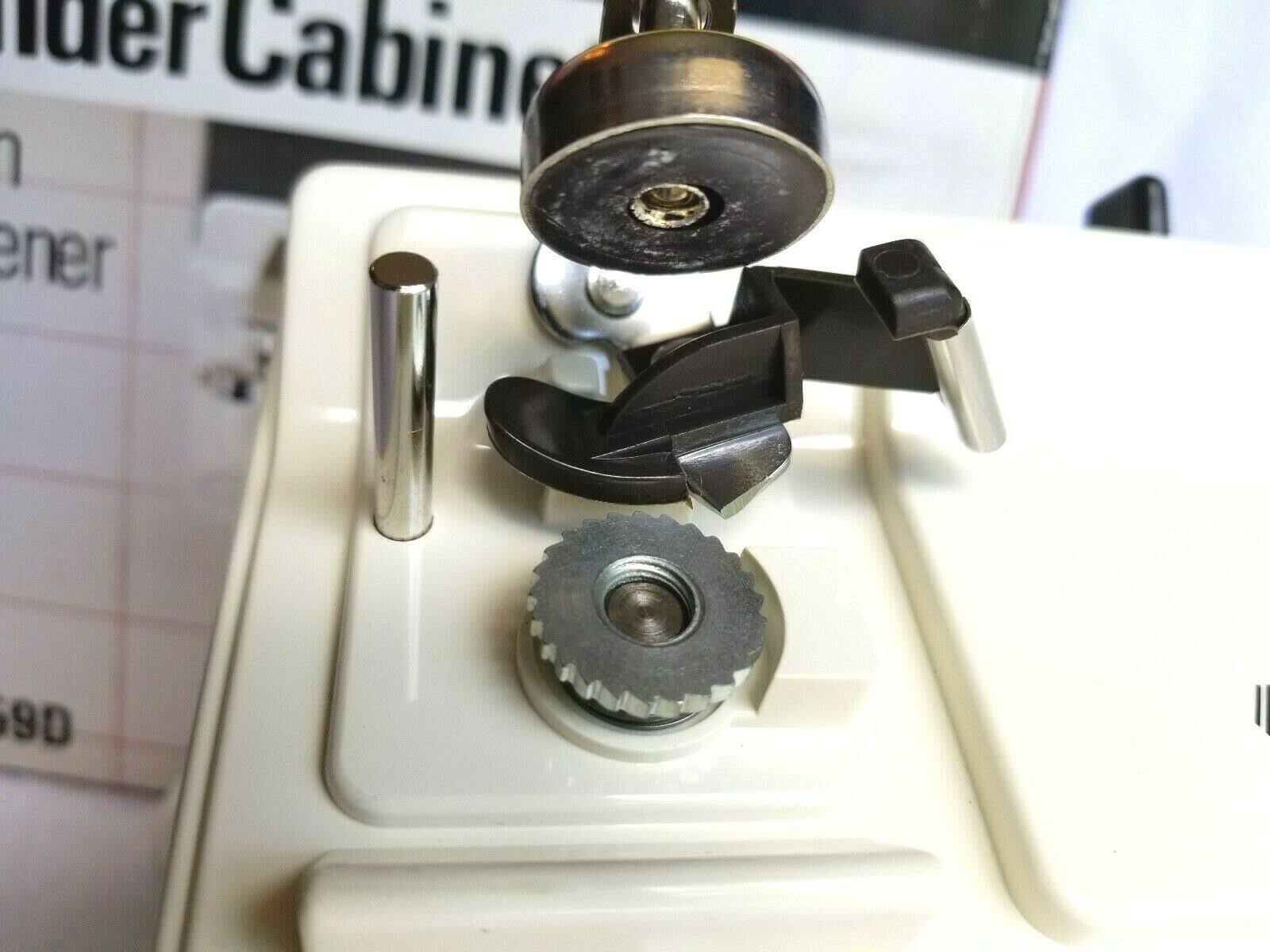 Black & Decker Spacemaker Under Cabinet Can Opener EC59D J239