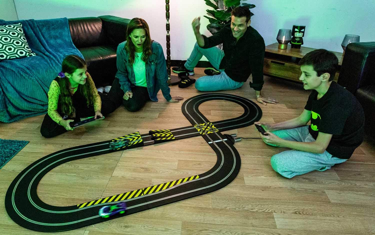 Scalextric Batman vs Joker 1:32 Slot Car Race Track Set C1415T T7480