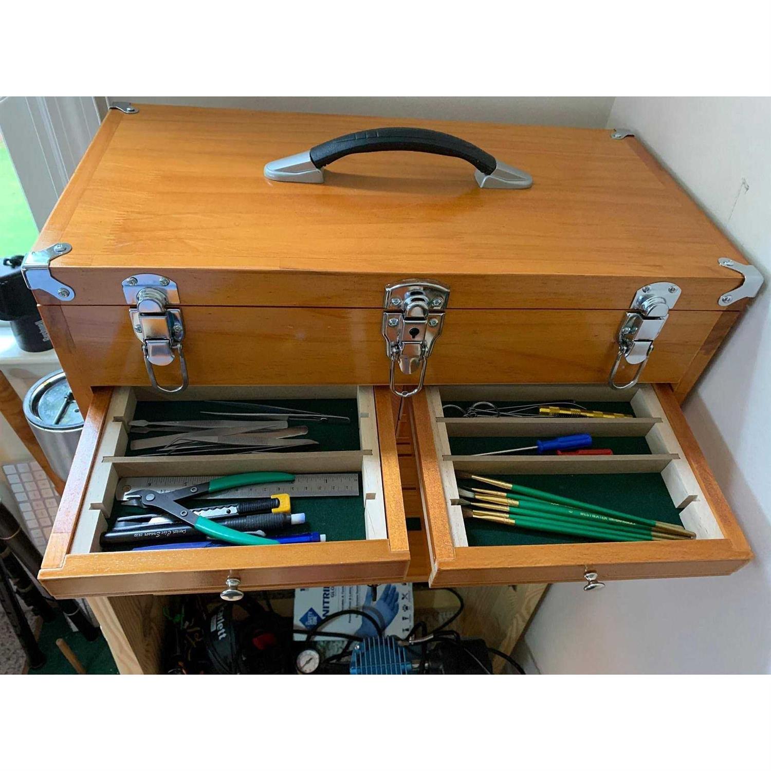 Windsor Design Machinist Eight Drawer Hardwood Toolbox Lockable Chest F70643