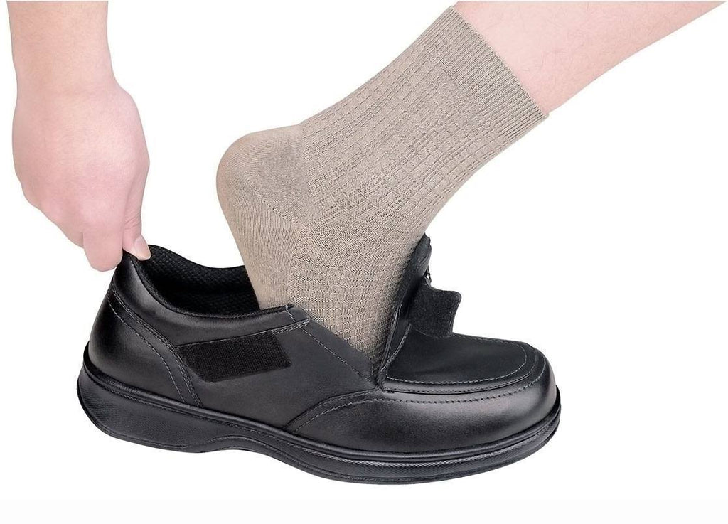 Orthofeet Men's Carnegie Black Leather Shoes Q69101