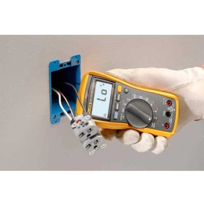 Fluke 117 Multimeter J94768