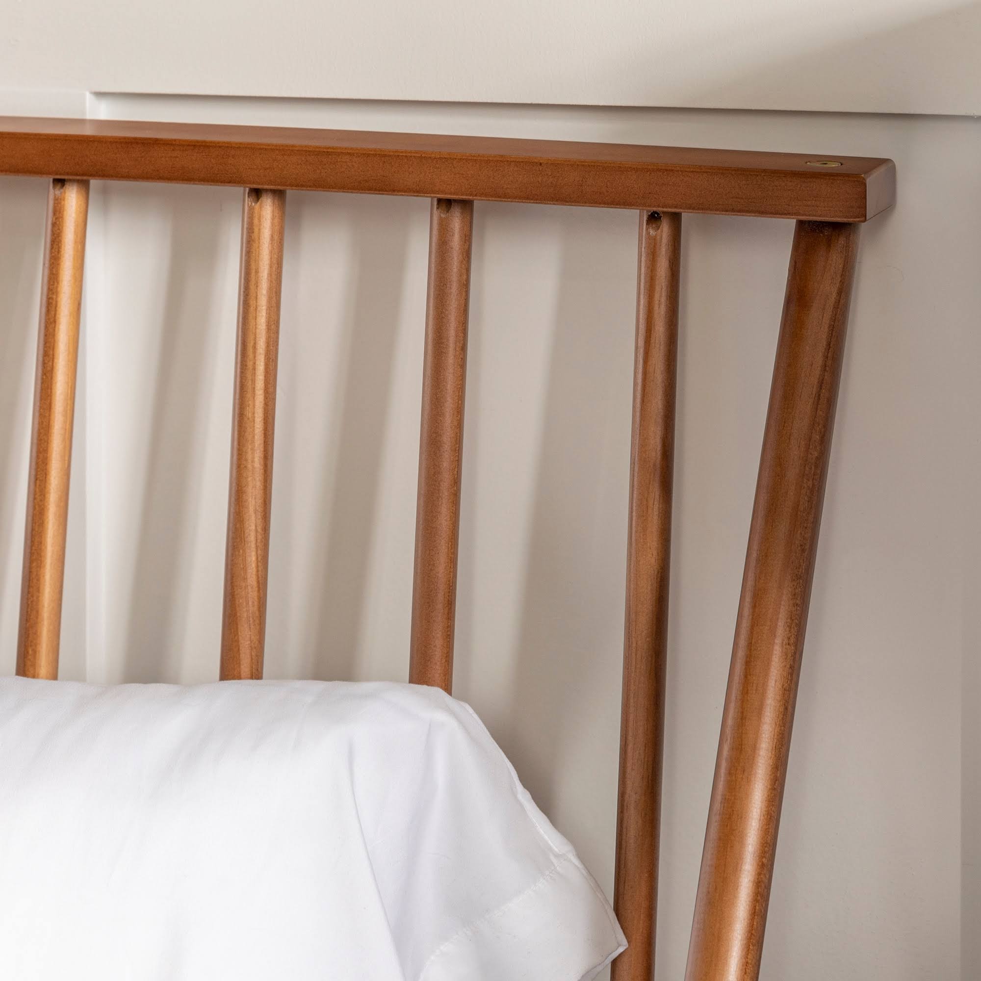 Carson Carrington Blaney Solid Pine Wood Spindle Bed Queen Caramel P9076