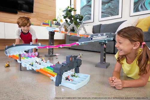 Hot Wheels Mario Kart Rainbow Road Raceway 8-Foot Track Set with Lights & Sounds & 2 Vehicles D8312