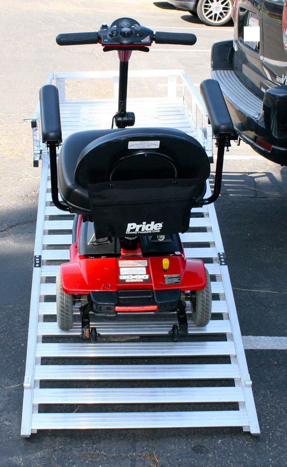 MAXXHAUL 70275 Aluminum Cargo Carrier with 60 Folding Ramp Q47195