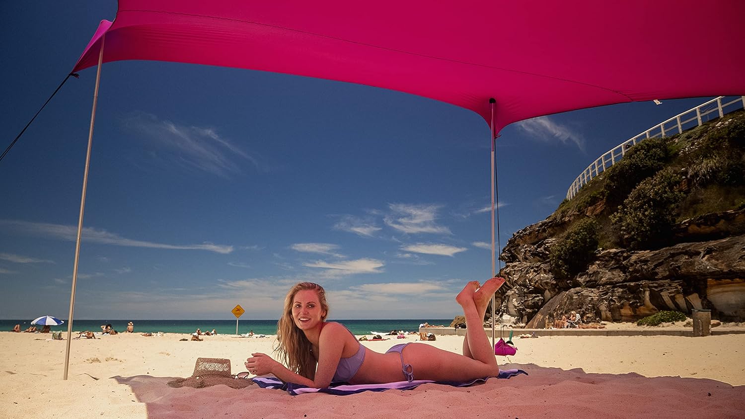 ZiggyShade Family Beach Sunshade – Lightweight UPF50+ UV Canopy with Sandbag Anchors J249613