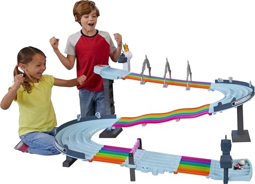Hot Wheels Mario Kart Rainbow Road Raceway 8-Foot Track Set with Lights & Sounds & 2 1:64 Scale Vehicles, Race with 5-Track Colorful Course with 2 Configurations