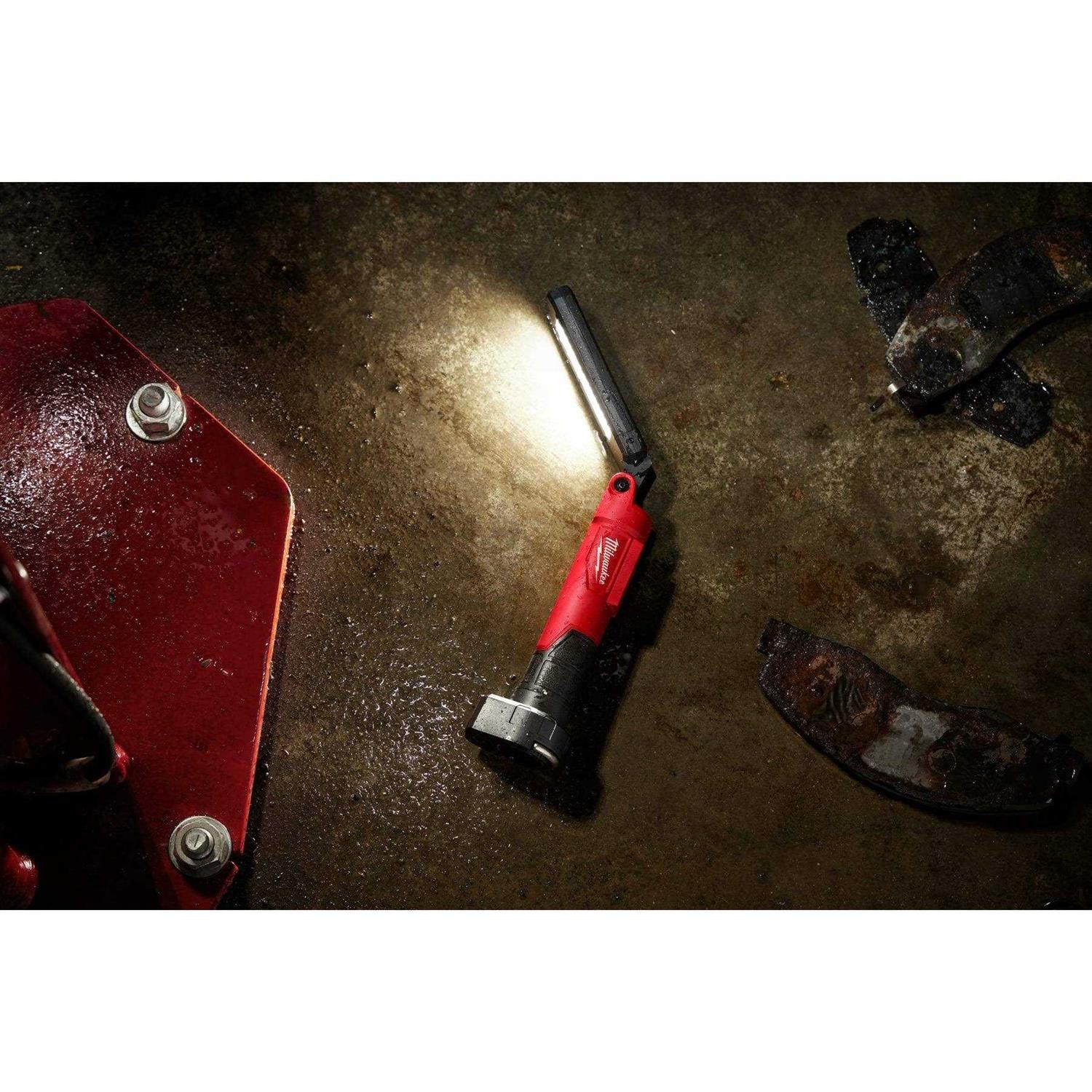 Milwaukee REDLITHIUM USB Stick Light with Magnet U70066