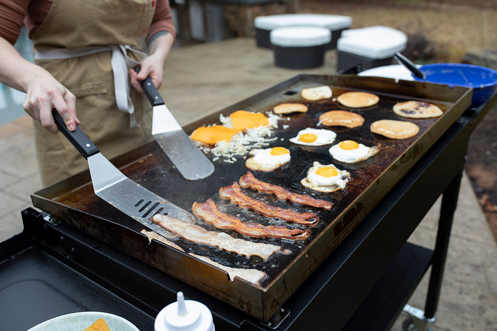 Razor 4-Burner Griddle with Folding Shelves T78041
