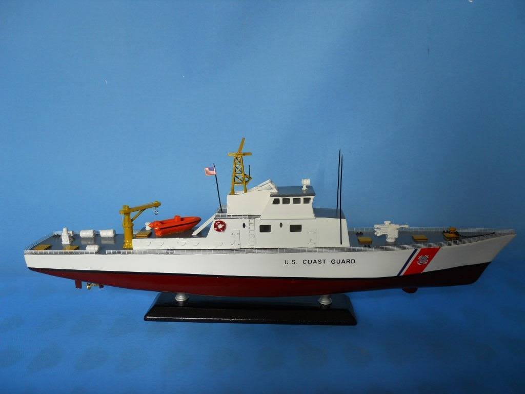 Hampton Nautical USCG Coastal Patrol Boat 18 Wooden Model Boat D495814