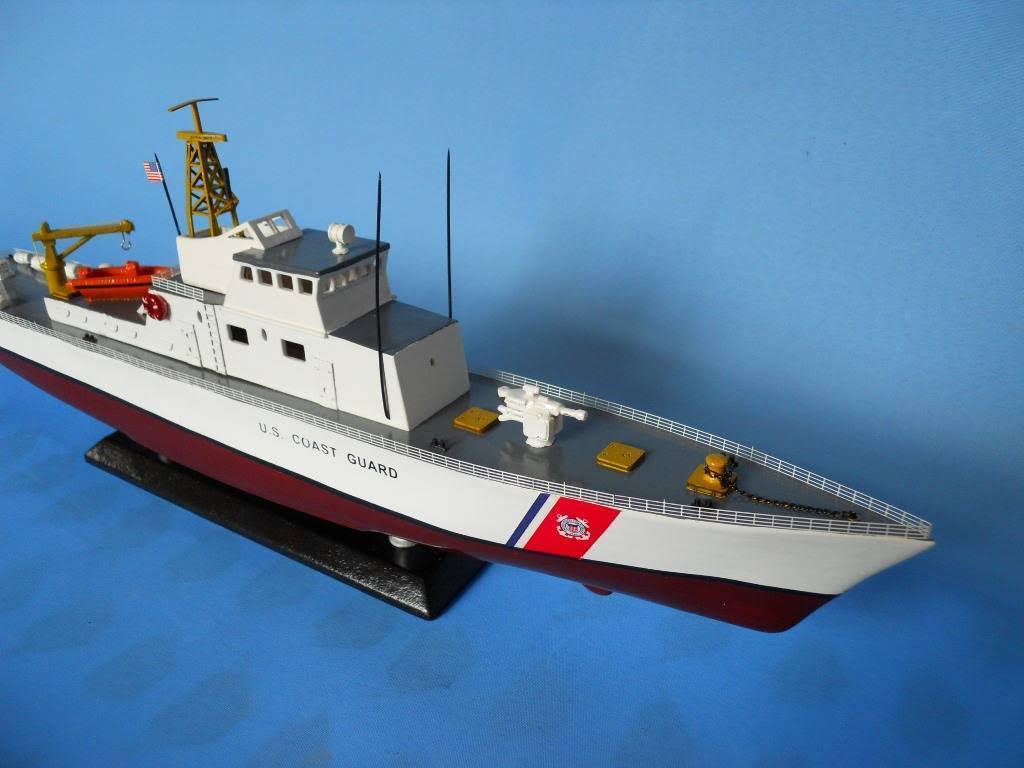 Hampton Nautical USCG Coastal Patrol Boat 18 Wooden Model Boat D495814