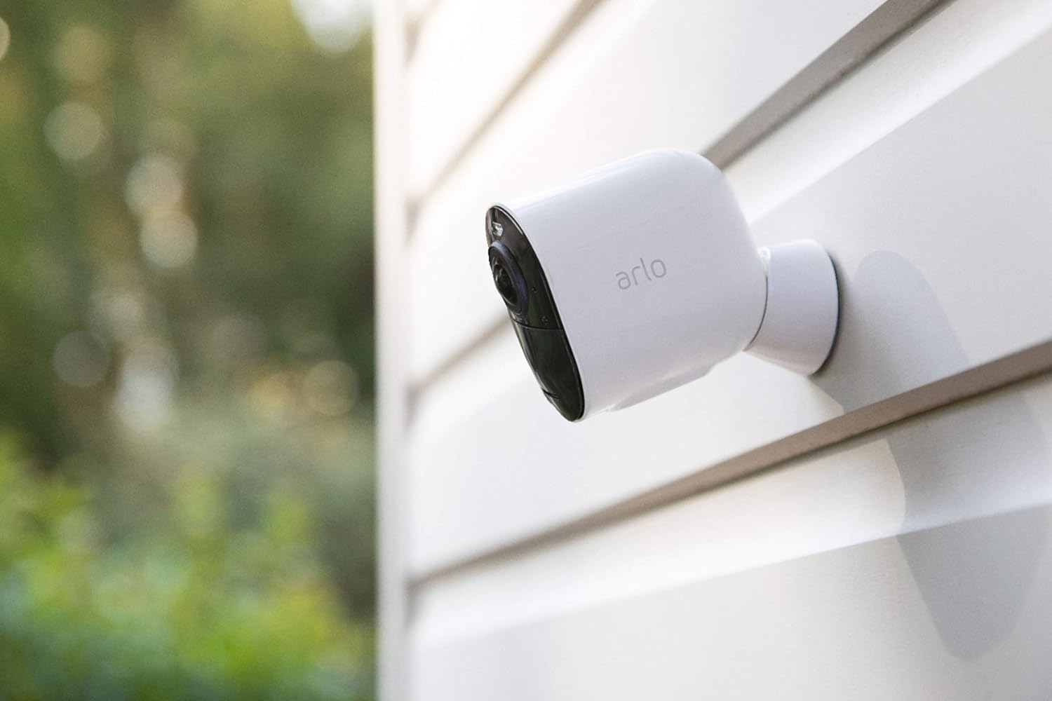 Arlo Ultra 4K Wire-Free HDR Security Cameras 4-Camera System I92405